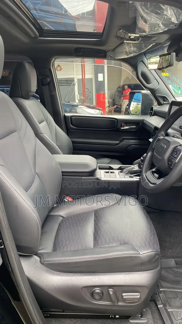 2024 Toyota Land Cruiser Prado GDJ250 Black - 1
