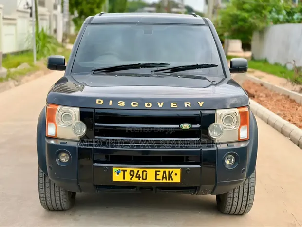 Land Rover Discovery 2011 Black - 1