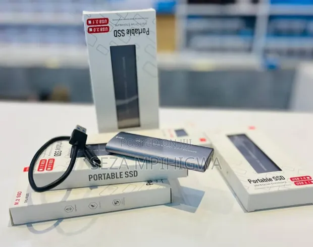 NVMe + NGFF 2-in-1 SSD Enclosure - 1