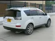 2010 Mitsubishi Outlander White - 1