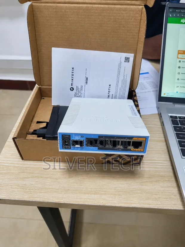 MikroTik RB962UIGS-5HACT2HNT Router - 1