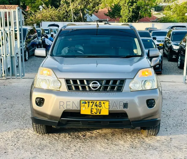 Nissan X-Trail 2008 Silver - 1
