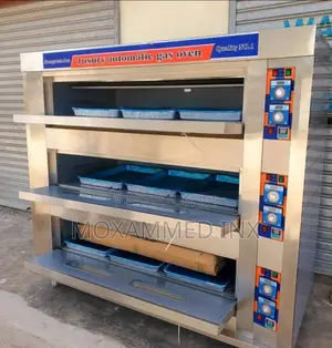 Commercial 3 Deck 9 Tray Gas Oven - Brand New