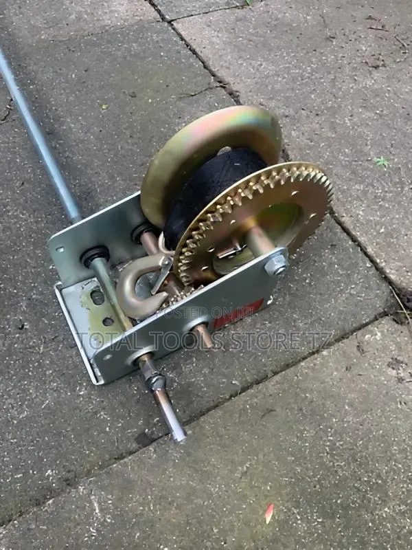 Ace Manual Gear Winch 600lbs - 1