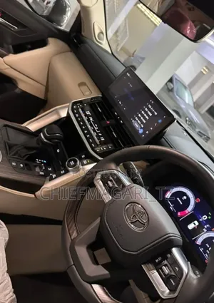Toyota Land Cruiser ZX 300 2025 Beige