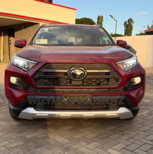 Toyota RAV4 G Package 2019 Maroon