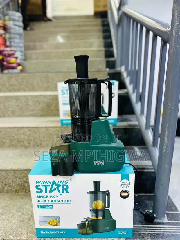 Winning Star Juice Extractor 200W 300ml - 1