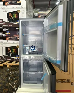 Blackark Combi Fridge 158 Litres with Bottom Freezer