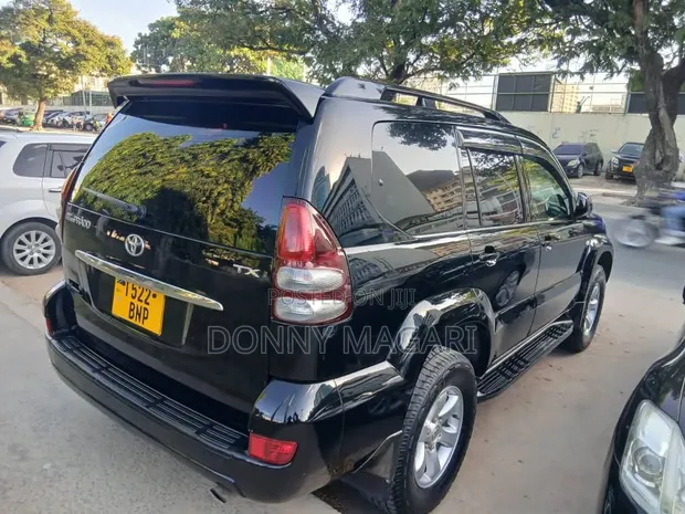 Toyota Land Cruiser Prado 2006 Black - 1