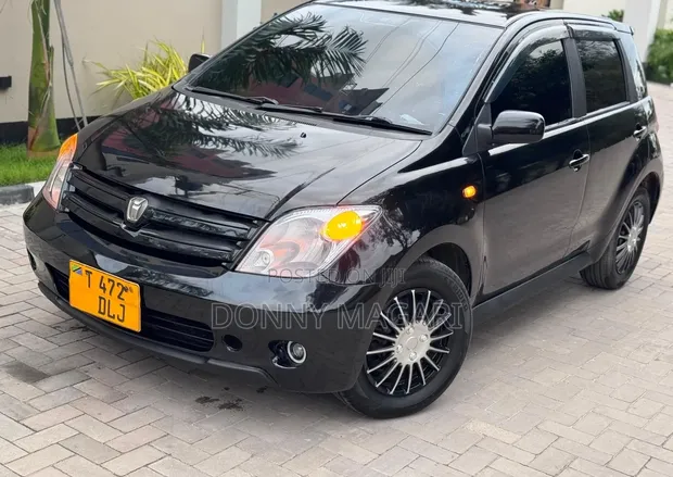 Toyota IST 2004 Black - 1