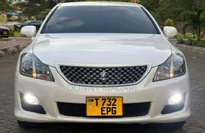 Toyota Crown Athlete 2009 White