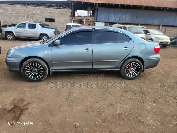Toyota Premio 2005 Kijani - 1