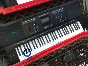 Yamaha PSR-S770 61-Key Mid-Range Keyboard