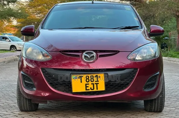 Mazda Demio 2012 Maroon - 1