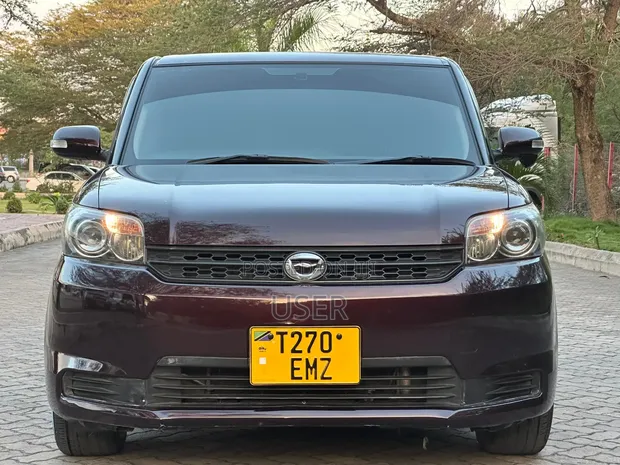 Toyota Corolla Rumion 2010 Burgundy - 1