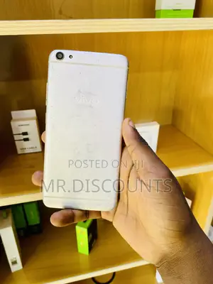 Vivo Y93 128GB Gold
