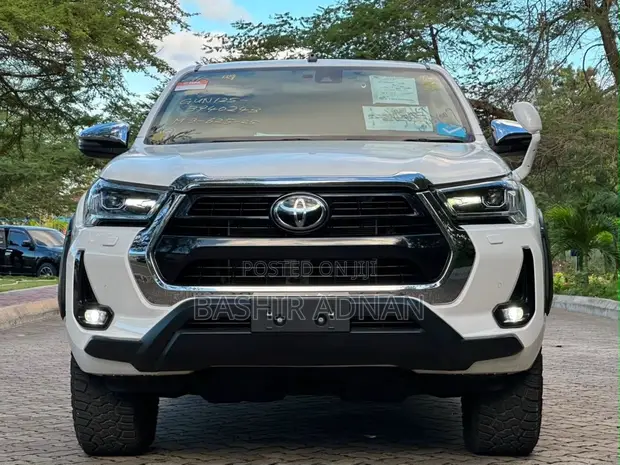 Toyota Hilux Revo Double Cab 2.4 Diesel 2022 White - 1