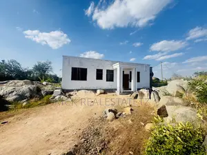 2 Bedroom House for Sale in Mkolani