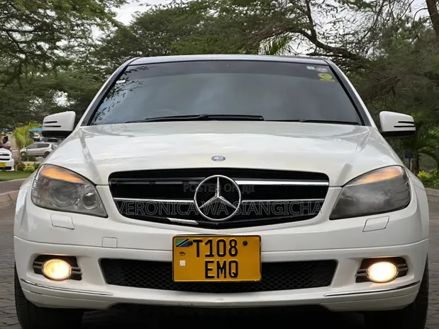 Mercedes-Benz C200 2010 - 1