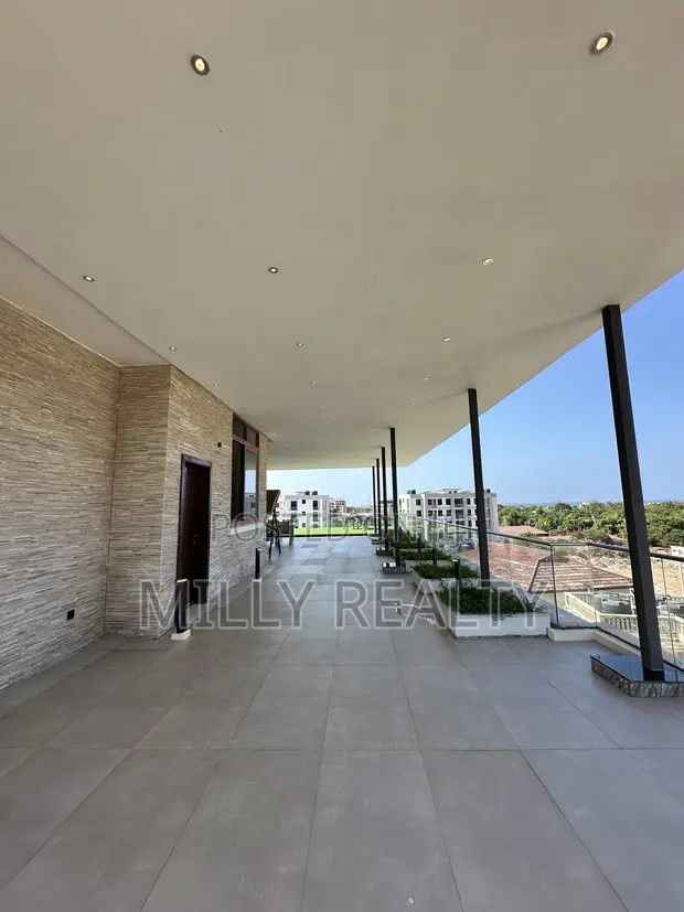 Furnished 6-Bedroom Penthouse with Ocean View in Masaki - 1