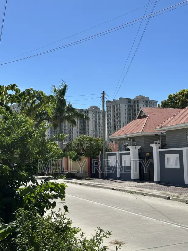 Prime Plot for Sale Kinondoni (370 sqm) - 1