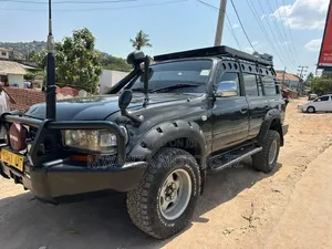 Toyota Land Cruiser VX 2000