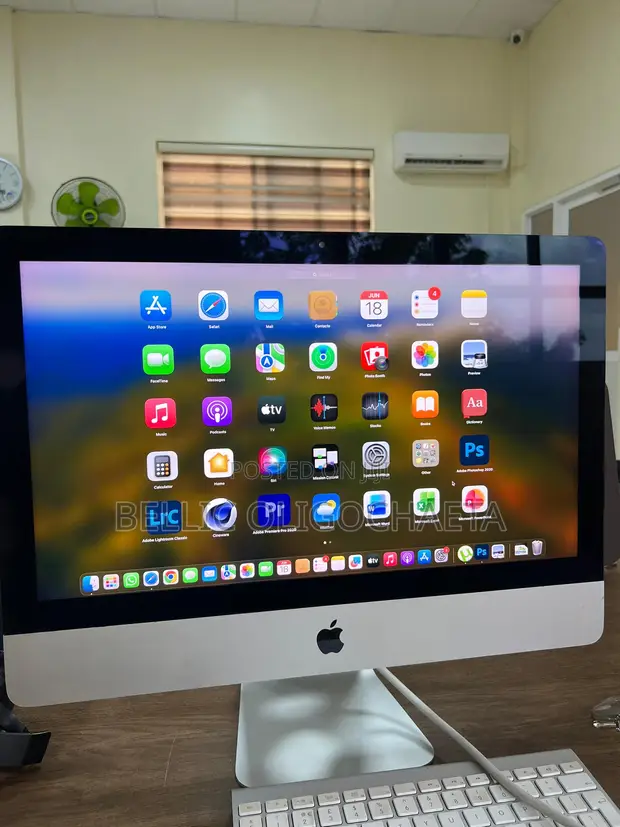 Apple iMac 21.5-inch Retina 4K (2019) - 1