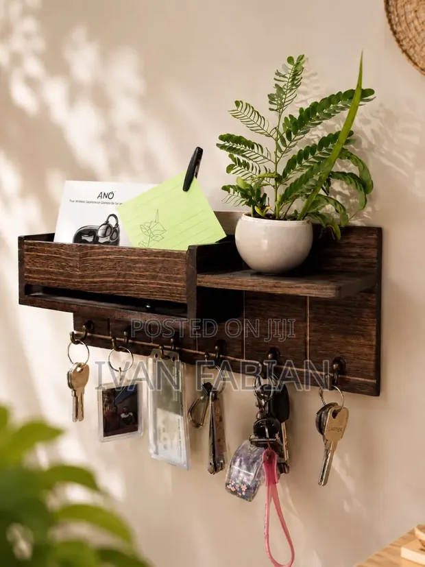 Key Holder Organizer with Wallet and Notebook Compartments - 1