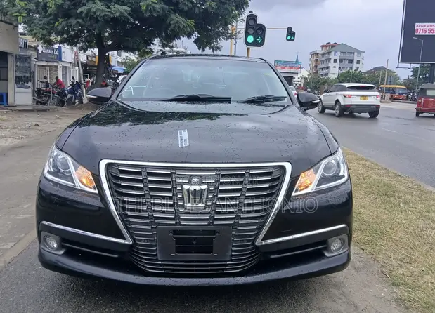 Toyota Crown 2014 Black - 1