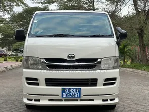 Toyota HiAce Van 2008 White