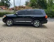 Toyota Land Cruiser V8 2009 Nyeusi - 4