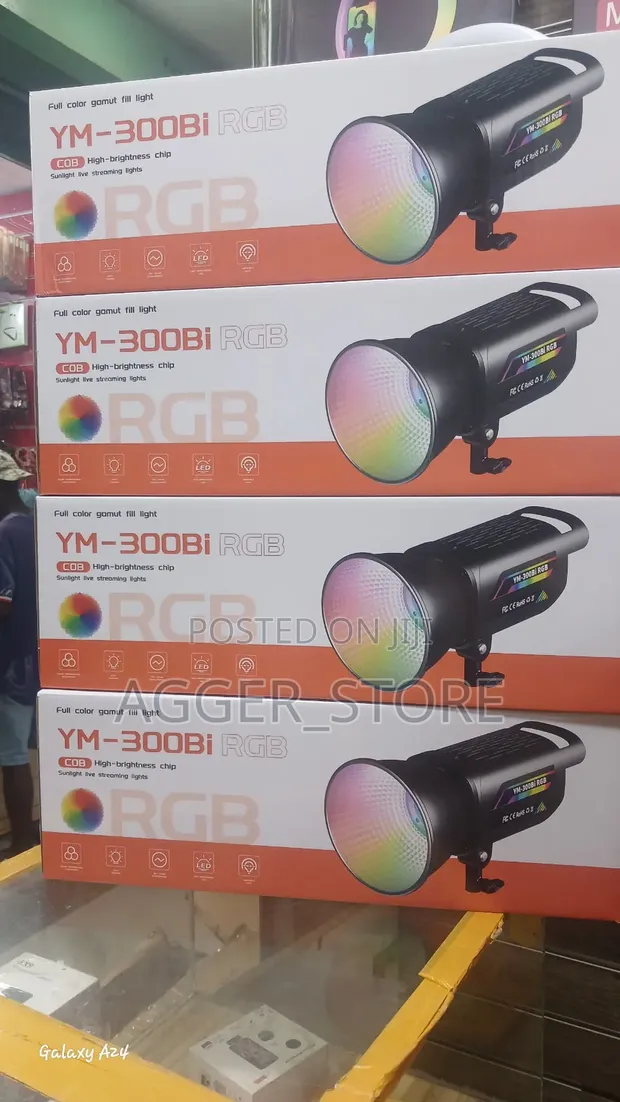 YM-300Bi RGB Full Color Gamut Fill Light - 1