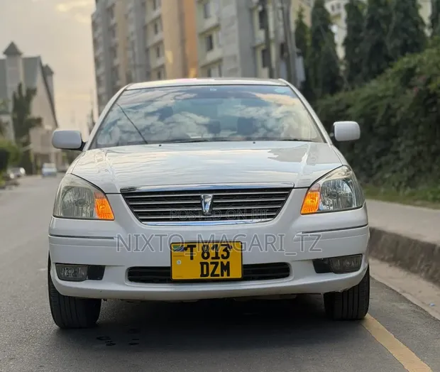 Toyota Premio 2004 - Pearl White - 1