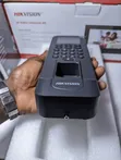 Hikvision DS-K1T804MF Kidhibiti Upatikanaji cha Kidole na Kadi - 2