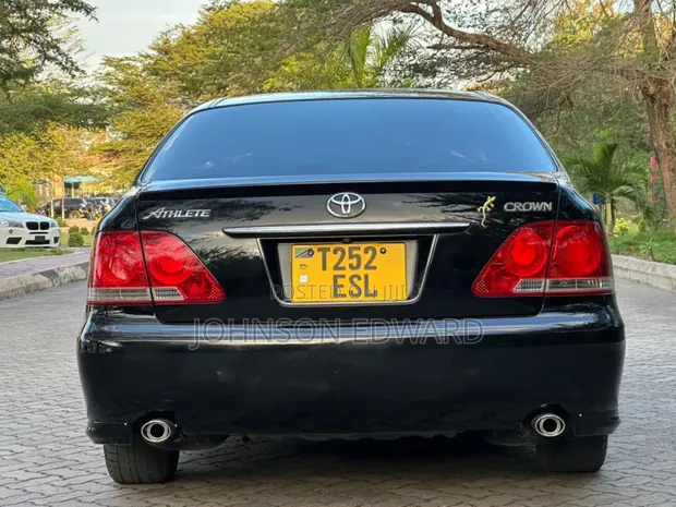 Toyota Crown 2004 Black - 1