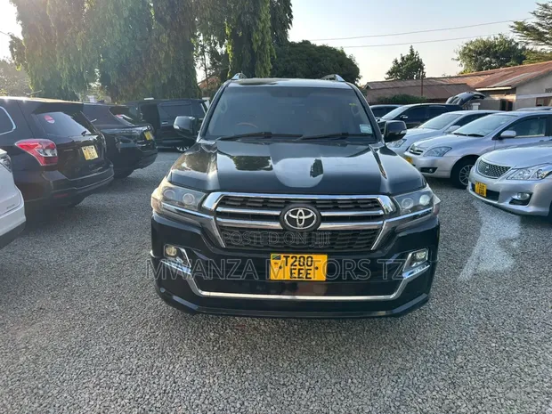 Toyota Land Cruiser V8 GXL 2010 Black - 1
