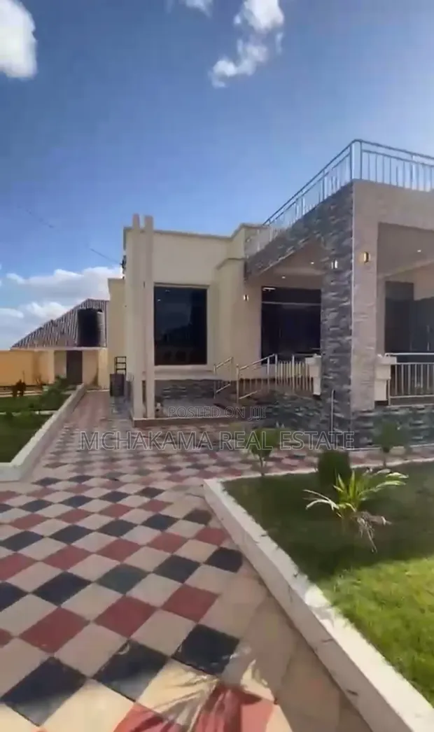 4 Bedroom House for Sale in Mchakama Real Estate, Mvumi Mission - 1