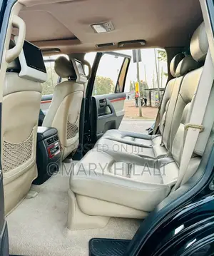 Toyota Land Cruiser V8 GXL 2010