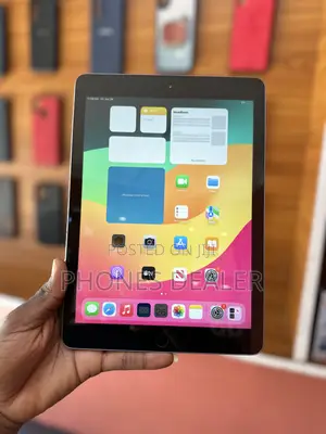 Apple iPad 9.7" (6th Gen) 32GB Gray - WiFi Only