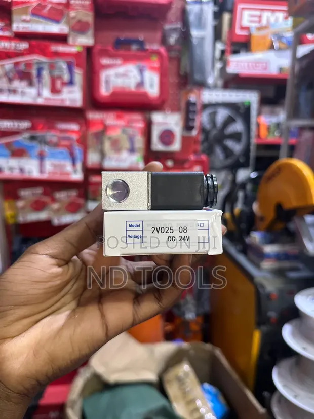 Pneumatic Solenoid Valve 4V025-08 DC 24V - 1