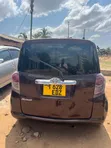 Toyota Ractis 2007 Maroon - 2