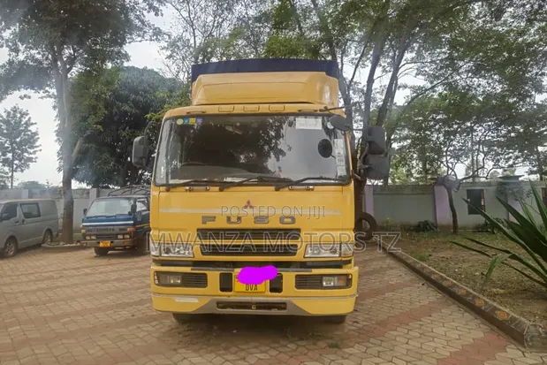 Mitsubishi Fuso Fighter 10 - Long Base - 1