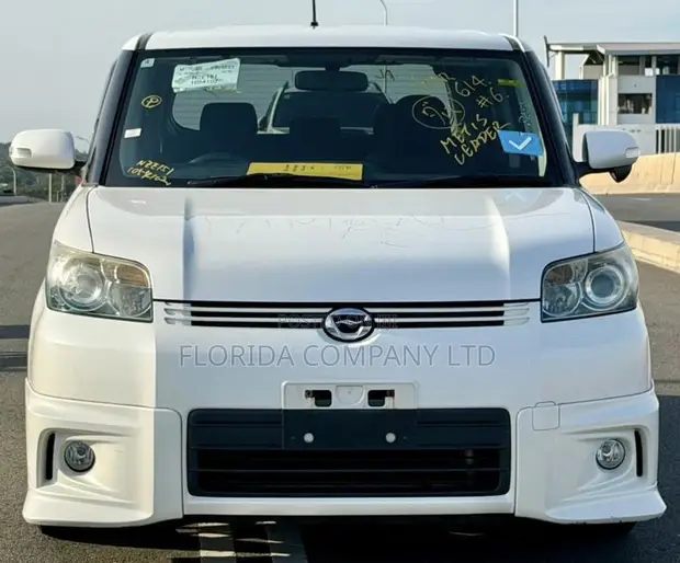 Toyota Corolla Rumion 2009 White - 1