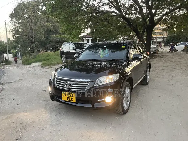 Toyota Vanguard 2012 Black - 1