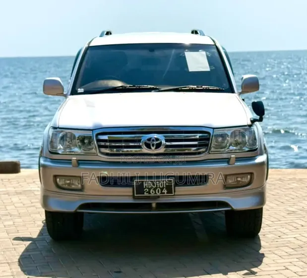 Toyota Land Cruiser Amazon 1998 Silver - 1