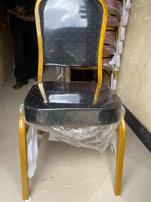 Wedding Chairs (7kg) - Black & Red