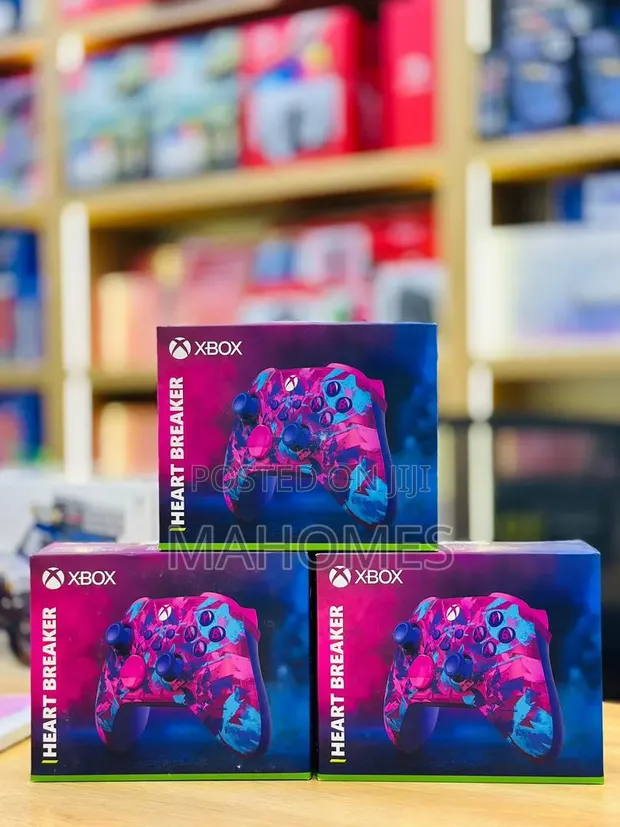Xbox Wireless Controller - Heart Breaker Special Edition - 1