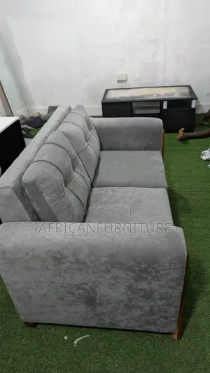 Sofa Set ya Watu 5 - Mpya Velvet