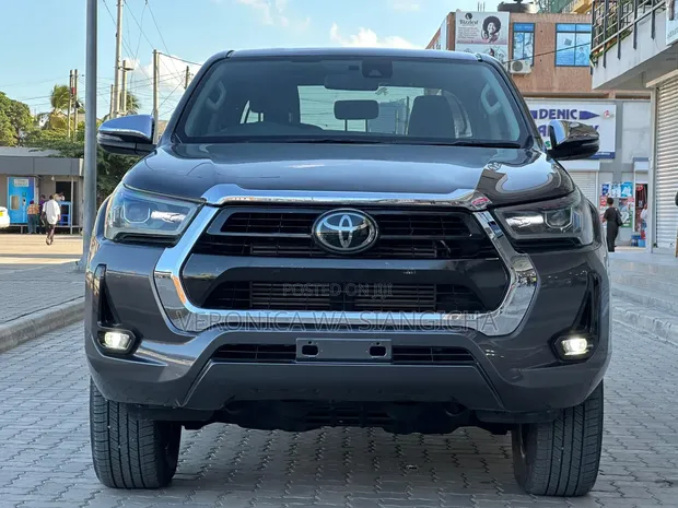 Toyota Hilux 2021 - 1