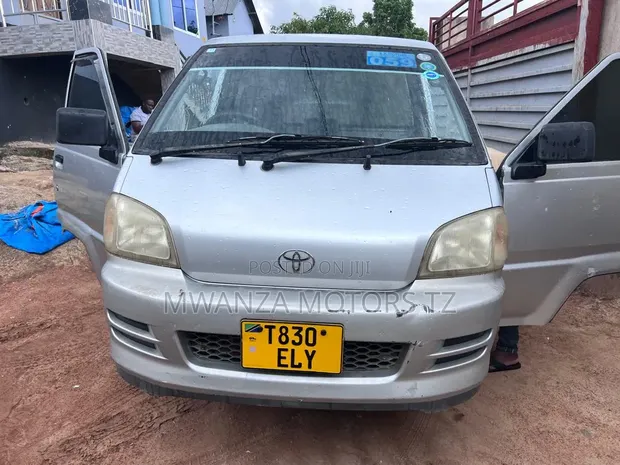 2008 Toyota TownAce - Silver - 1